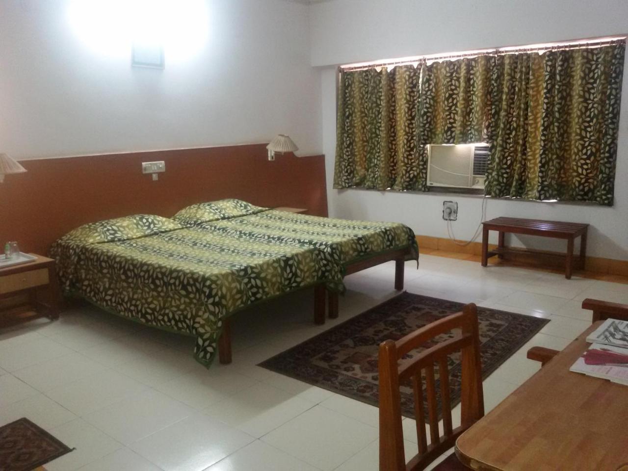 Hotel Tapti Saral Bhopal Esterno foto
